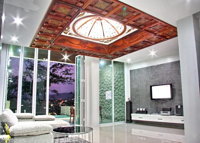 5 Bedroom Patong Town House