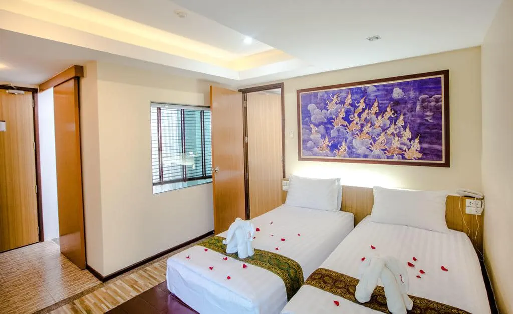 Central Located 22 Room Guest House