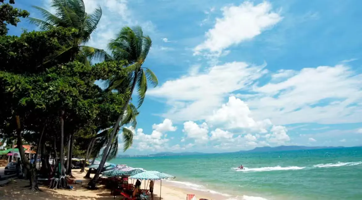 Entertainment Center In Jomtien