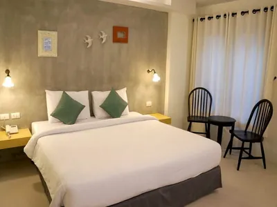 Hip & Friendly 36 Room Hotel