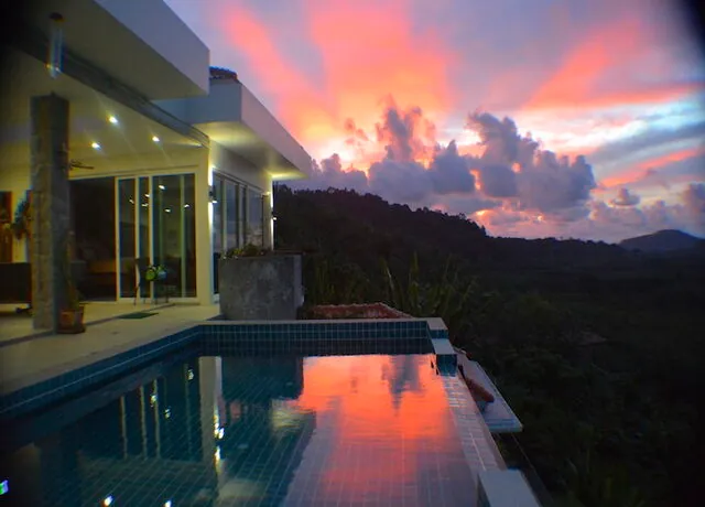 Phuket Villa Near Mission Hills Golf Course