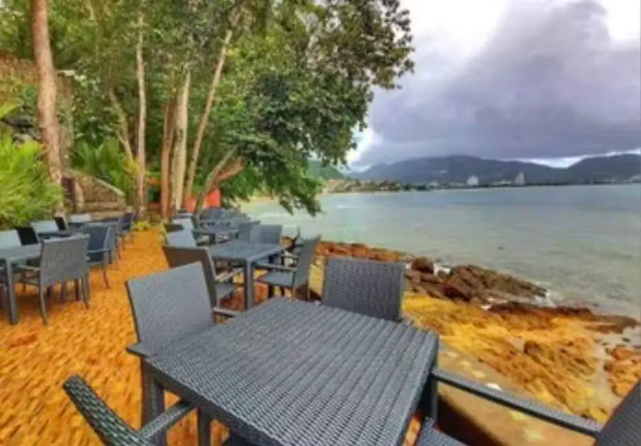 Waterfront Restaurant To Lease